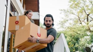 Couple moving states